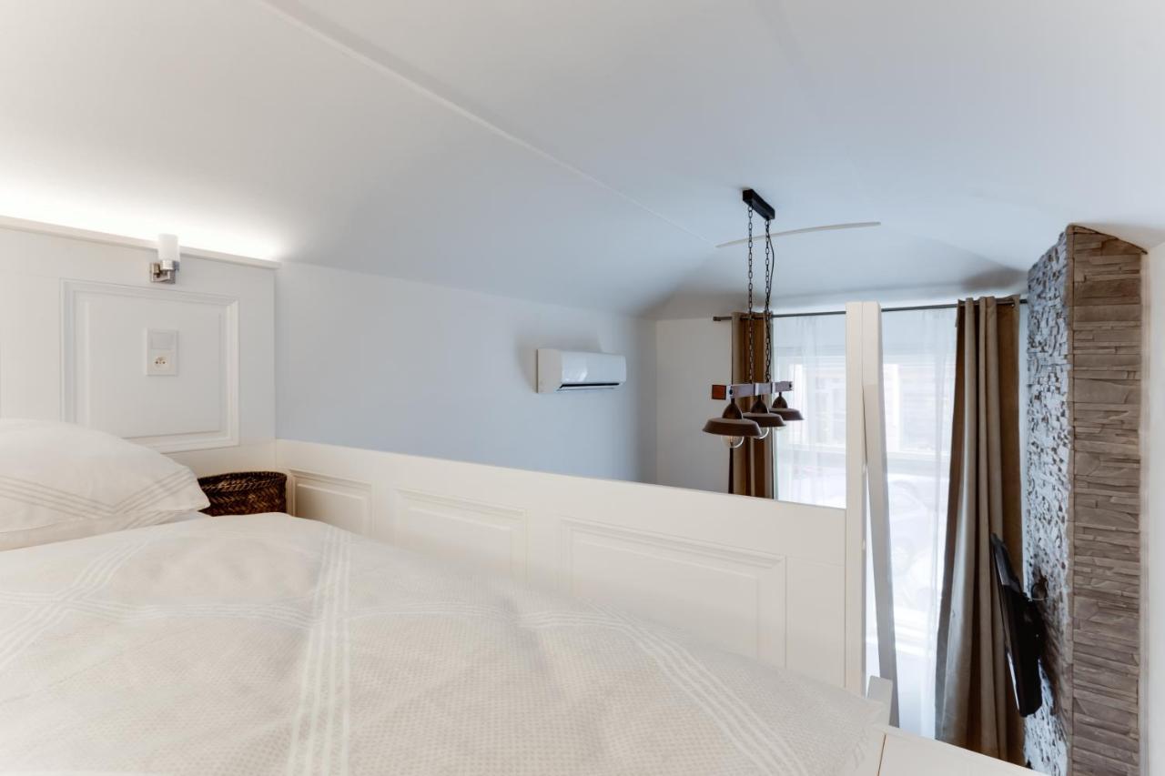 Dream Duplex On Riverside Prag Exterior foto
